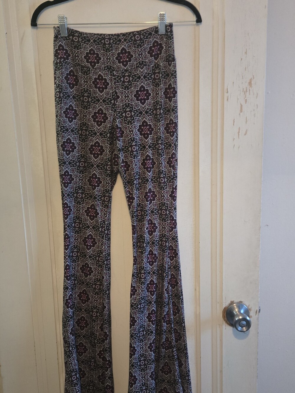 No Boundaries Flare Pants Size Small